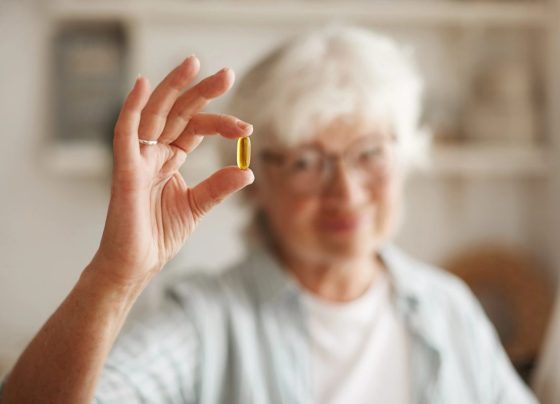 Vitamina B12 é melhor em comprimido ou injeção? Consenso define indicações