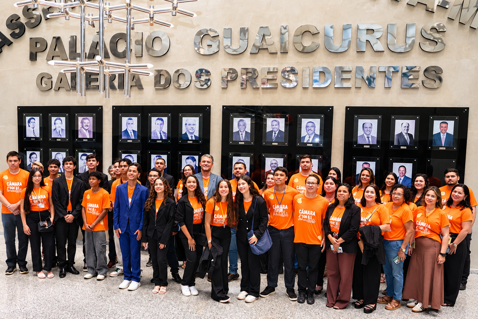 Estudantes sul-matogrossenses visitam sede do poder legislativo estadual