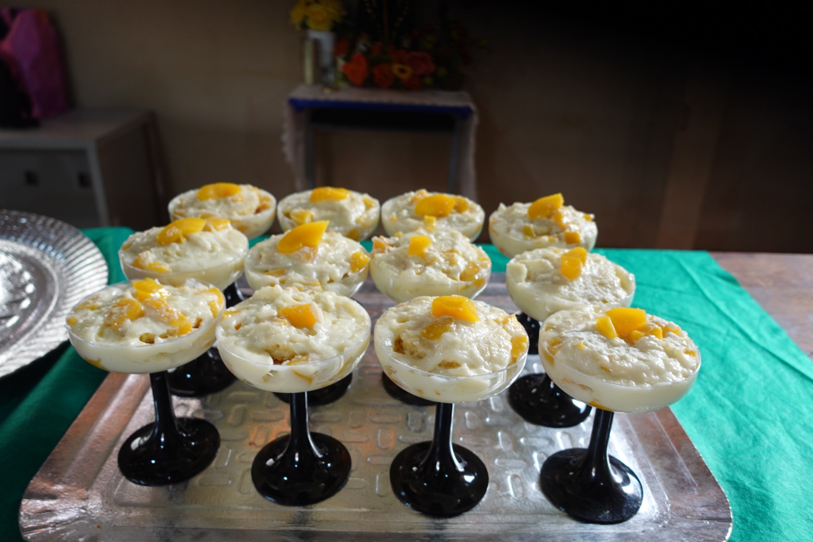 Curso gratuito capacita mulheres para gerar renda com doces em Campo Grande