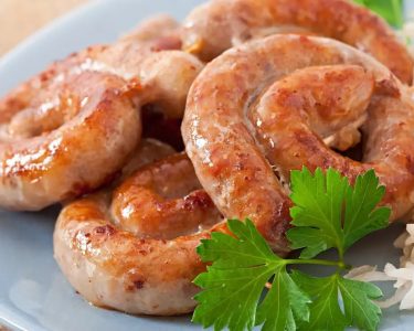 Anvisa proíbe consumo e venda de lote linguiça suína com bactéria