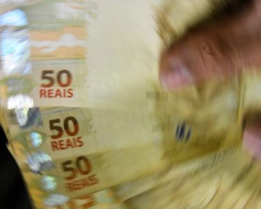 Aposentadoria especial de agentes de saúde pode custar R$ 70 bi aos municípios