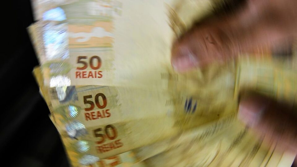 Mudança na aposentadoria de agentes de saúde pode custar R$ 70 bilhões às prefeituras