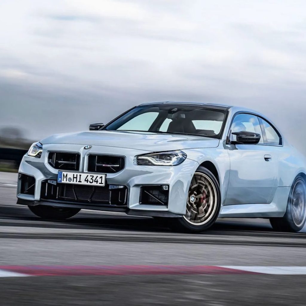 BMW M2 CS eleva seu patamar nas pistas com 530 cv e freios de carbono