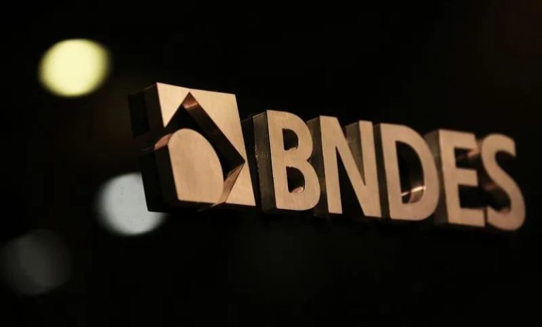 BNDES pode virar sócio de refinaria de terras raras em MG
