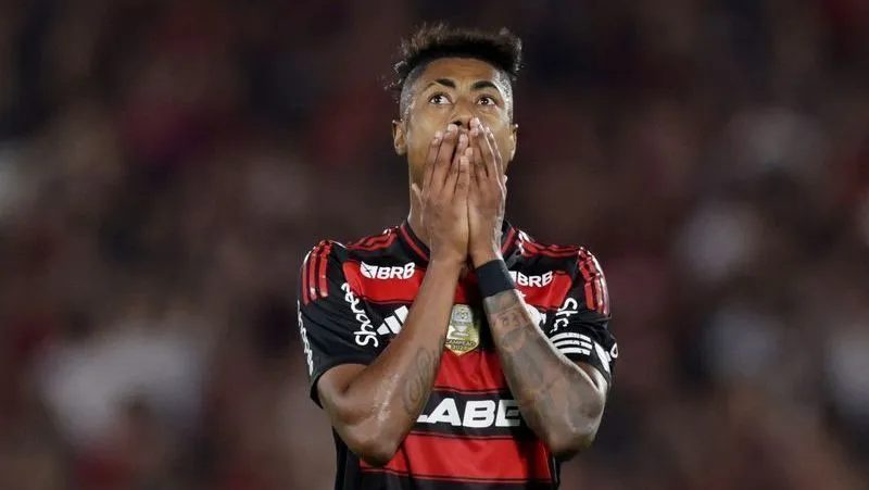 Bruno Henrique lamenta eliminação do Flamengo e desabafa sobre derrota na Libertadores