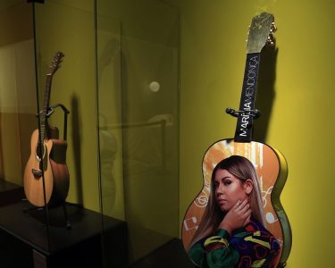 Cantora Marília Mendonça ganha exposição sensorial no MIS