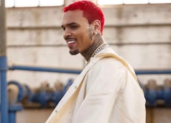 Chris Brown é condenado por agressão em boate e pode ser preso; entenda