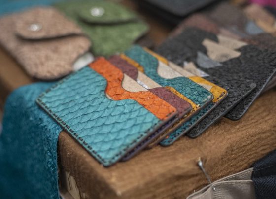 Conheça o couro de peixe do Paraná que será destaque no São Paulo Fashion Week