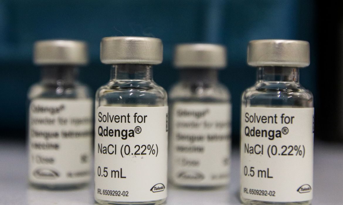 Dengue: mais de 3 milhões de jovens têm imunização incompleta no Brasil
