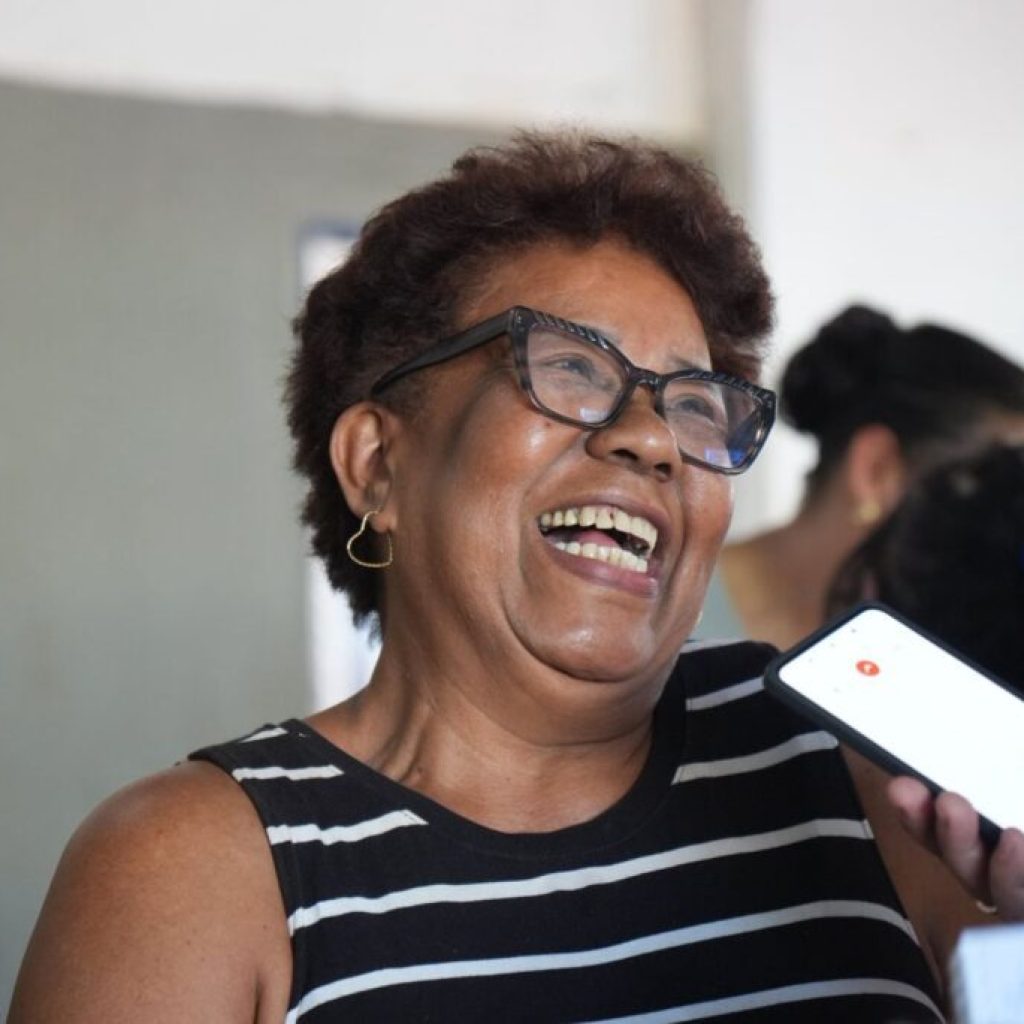 Do aprendizado à renda: mãe atípica transforma artesanato em negócio
