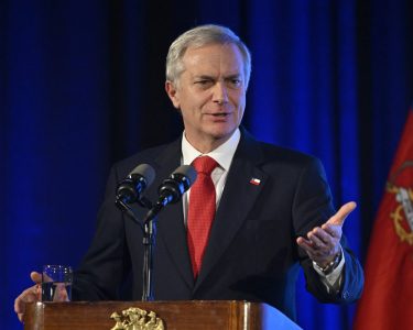 Economia do Chile perde força sob Kast, e projeção de crescimento cai para menos de 1%