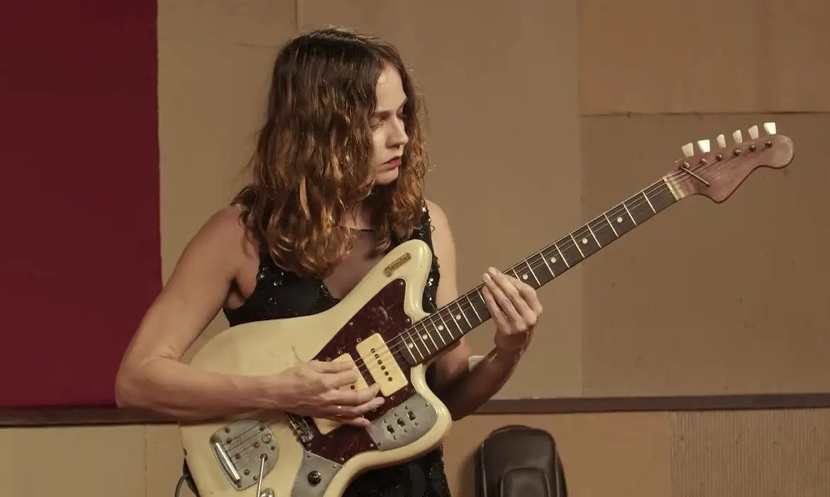 Imposto zero para instrumentos musicais e máquinas de costura importados