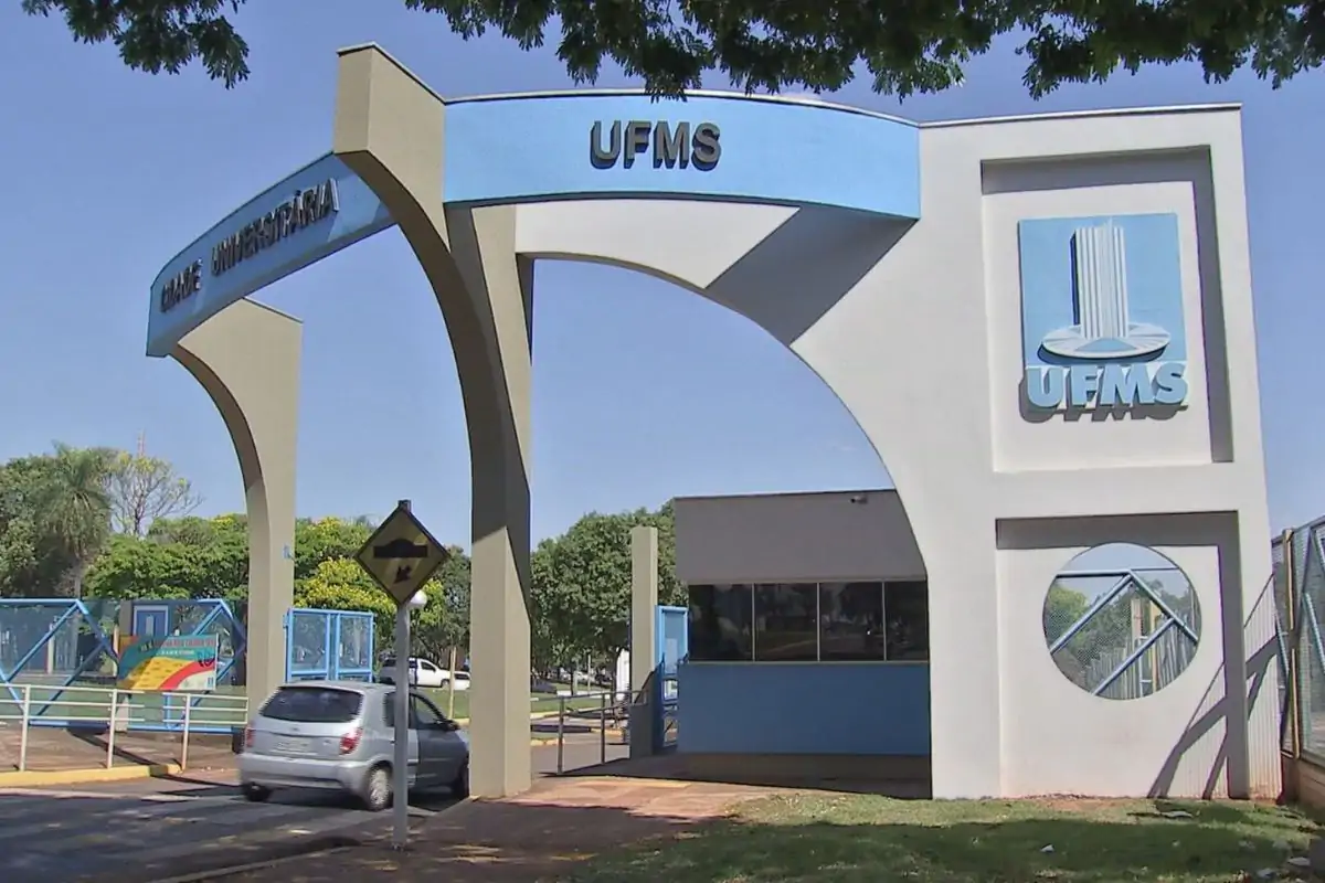 UFMS abre concurso com 42 vagas para professores em MS