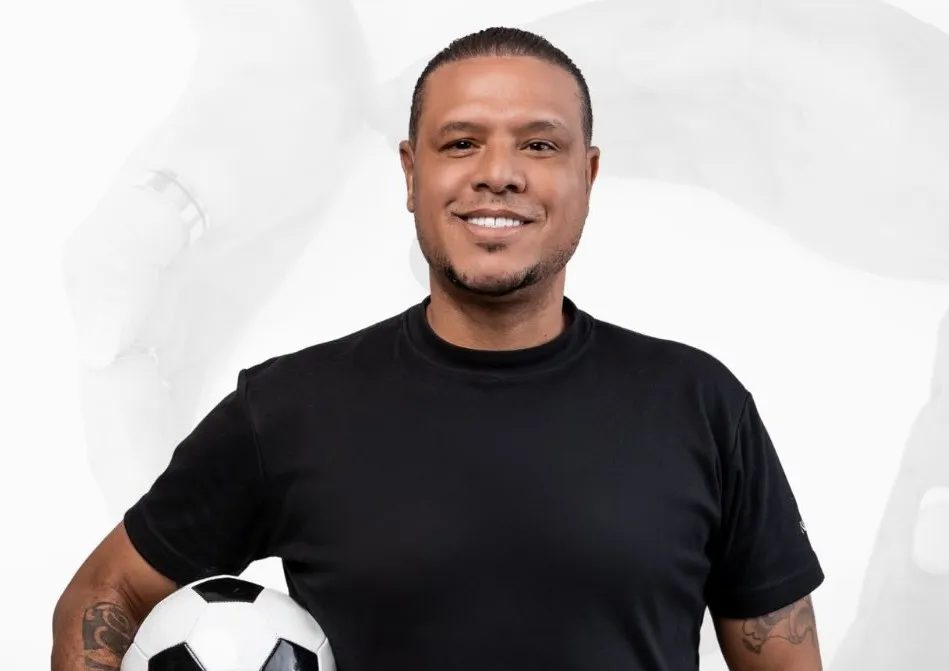Luis Fabiano tem votação baixa em estreia nas urnas de São Paulo