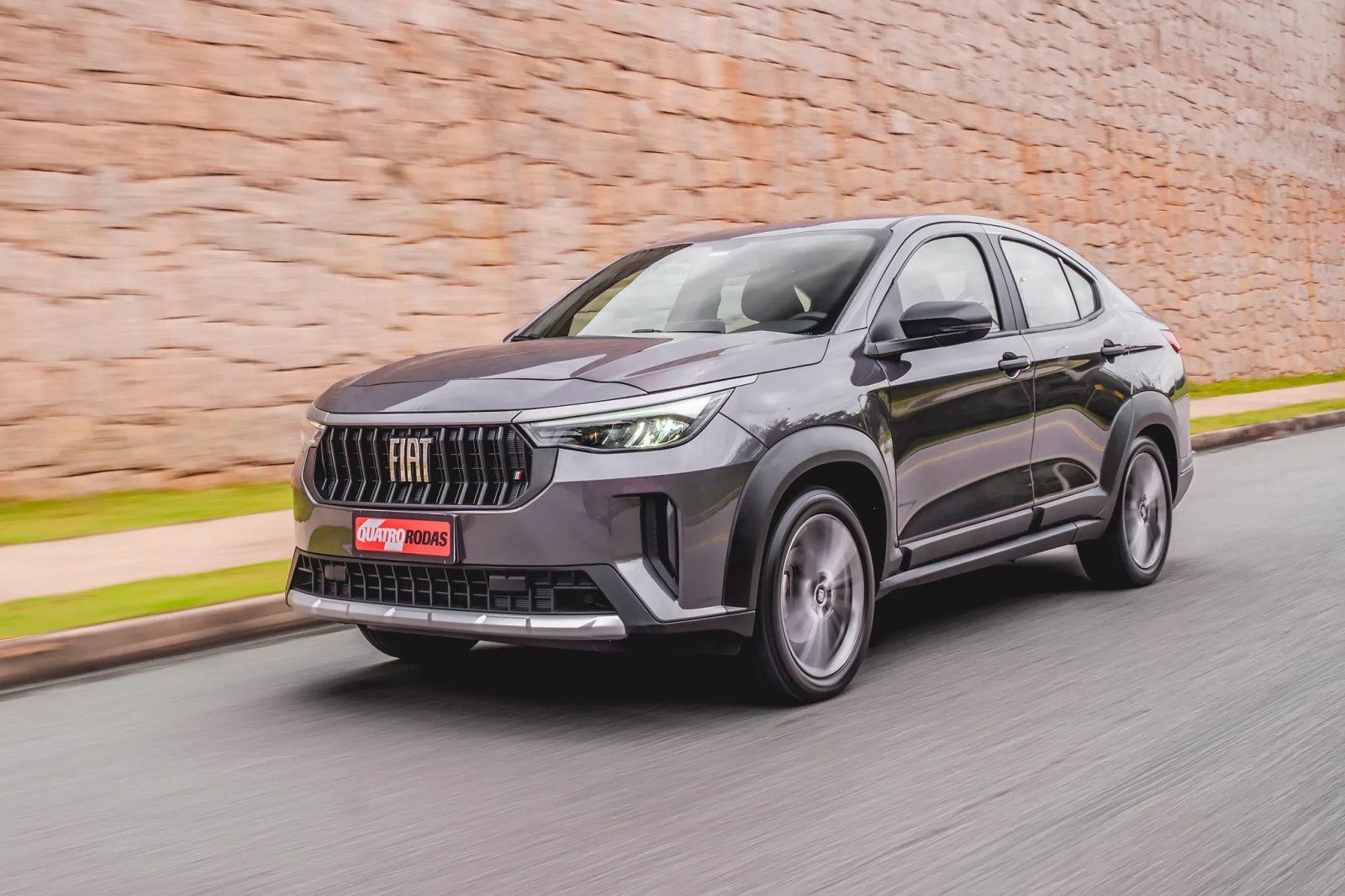 Fiat Fastback Turbo 200 2027 estreia mais barato, mas perde potência e itens