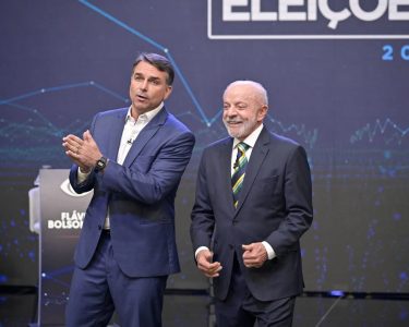 Fim da propaganda e último debate concentram esforços de Lula e Flávio a dois dias da eleição