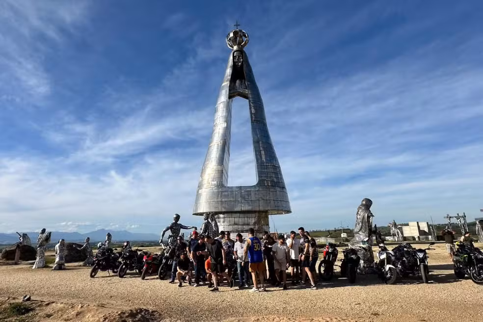 Monumento dedicado à Padroeira do Brasil é 12 metros mais alto que o Cristo Redentor, no Rio de Janeiro - Foto: Arquivo Pessoal/Gilmar Pinna