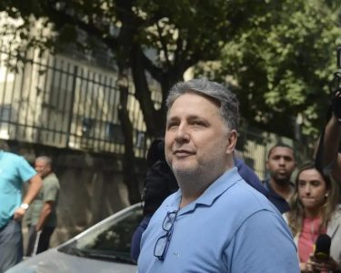 Garotinho desiste de recurso e eleição do RJ pode acabar em 1º turno