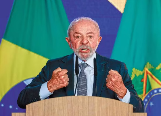 Lula anunciou pacote de medidas voltado aos microempreendedores individuais durante cerimônia no Palácio do Planalto - Foto: Cristiano Mariz/Agência Globo
