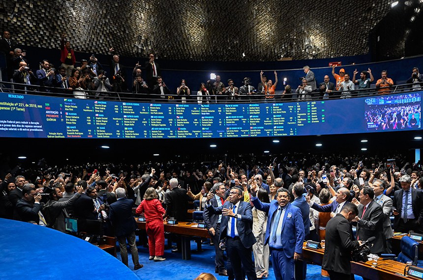 Escala 6×1: veja como senadores votaram no fim da jornada
