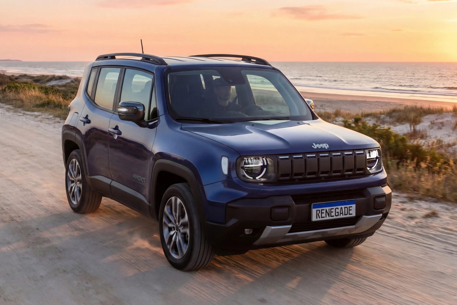 Jeep Renegade ganha nova versão Longitude flex sem sistema híbrido por R$ 155.600