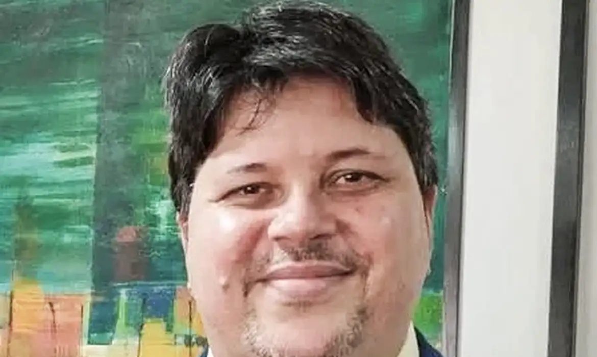 Jornalista brasileiro crítico de Javier Milei é deportado da Argentina
