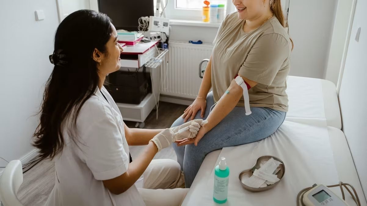 Pesquisa revela que seis milhões de brasileiros já fizeram estética com não médicos