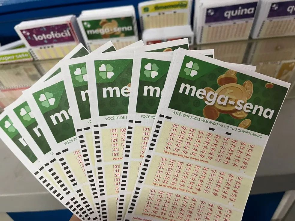 Mega-Sena acumula e prêmio sobe para R$ 230 milhões