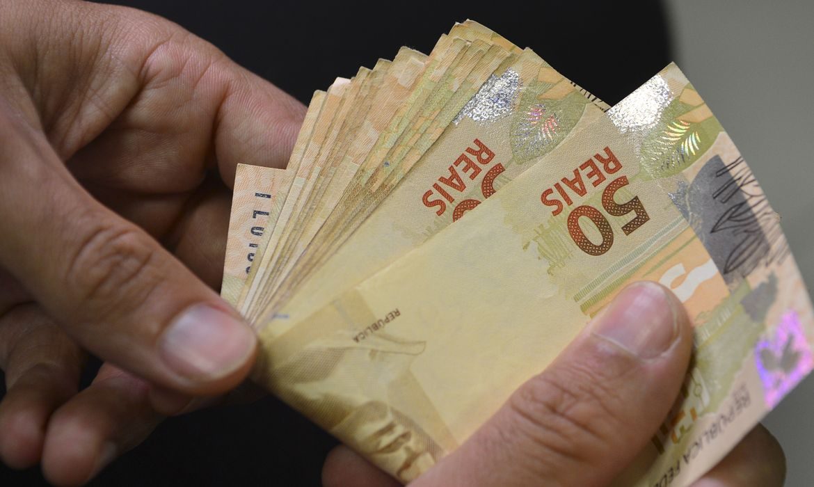Superendividamento no Brasil dispara e atinge marca histórica em 2026