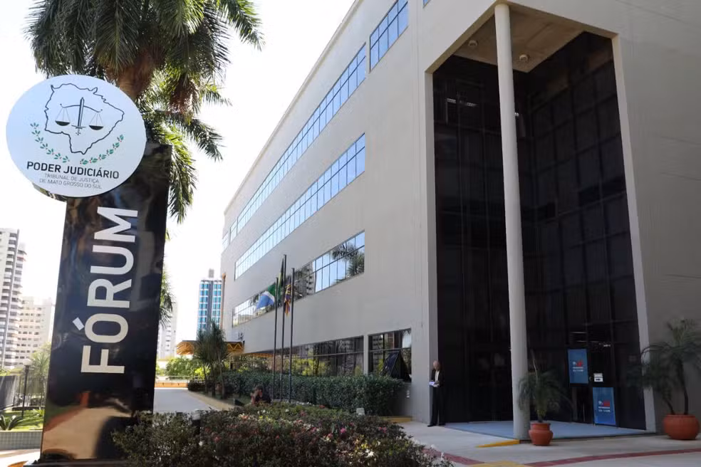 Loja é condenada a pagar R$ 10 mil após acusar cliente de furto