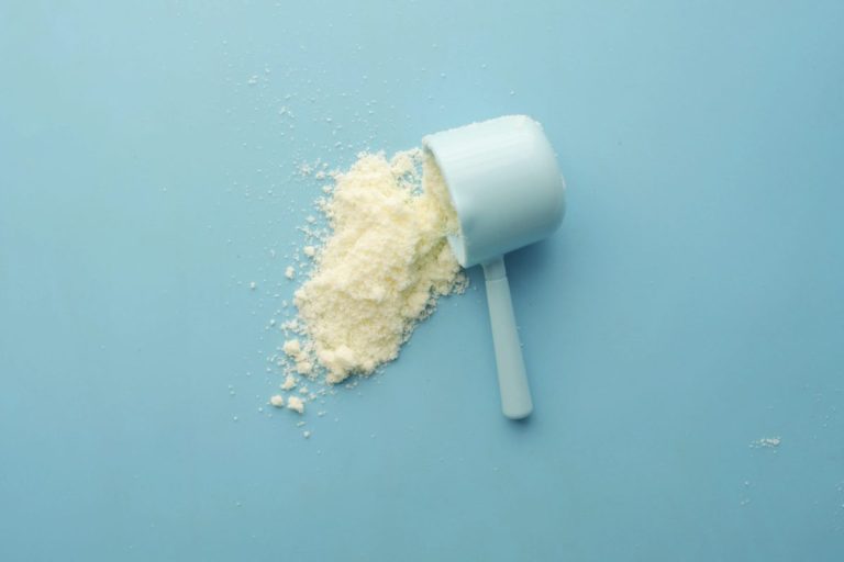 Por que o whey protein ficou tão caro? Veja o que explica a disparada