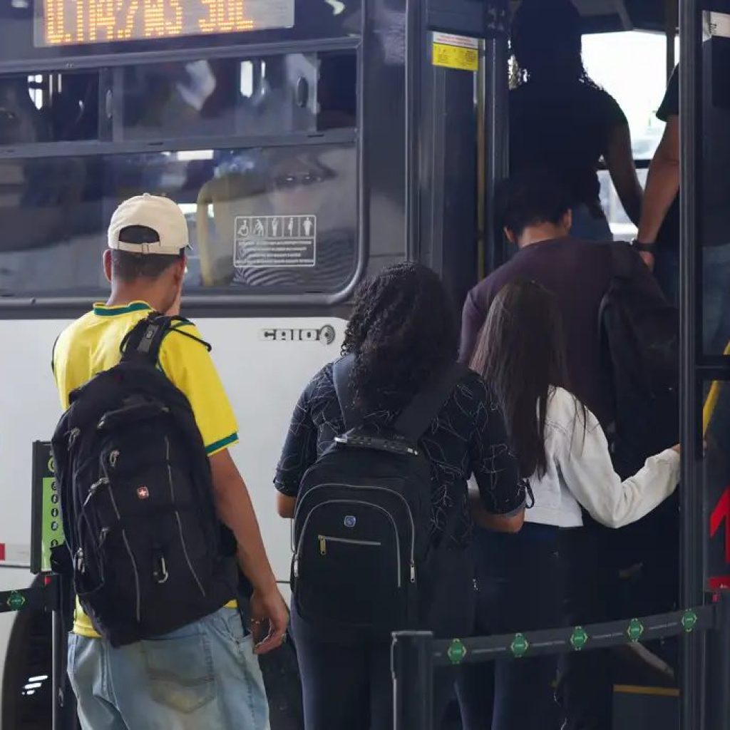 Prefeituras e estados devem garantir transporte gratuito no 2° turno