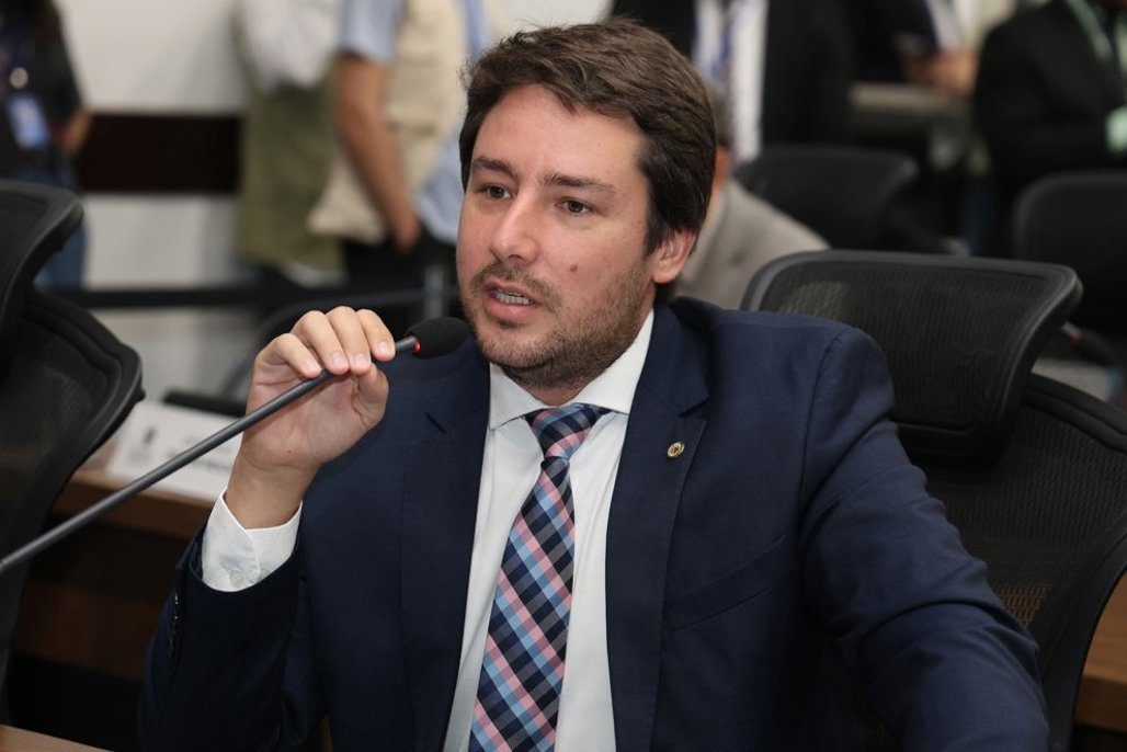 Projeto em MS quer obrigar usinas a controlar mosca-dos-estábulos na vinhaça