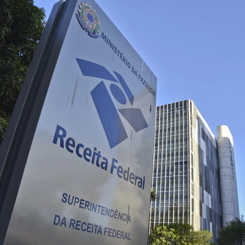 Receita barra 401 mil pedidos de entrada no Simples Nacional para 2027