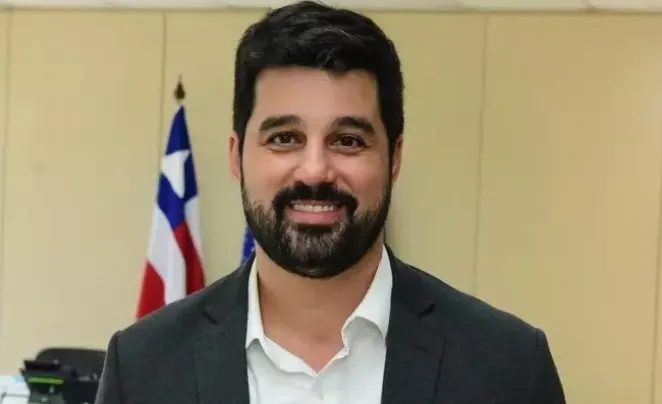 Secretário de Salvador alvo de prisão pelo TRE justifica atraso em ônibus