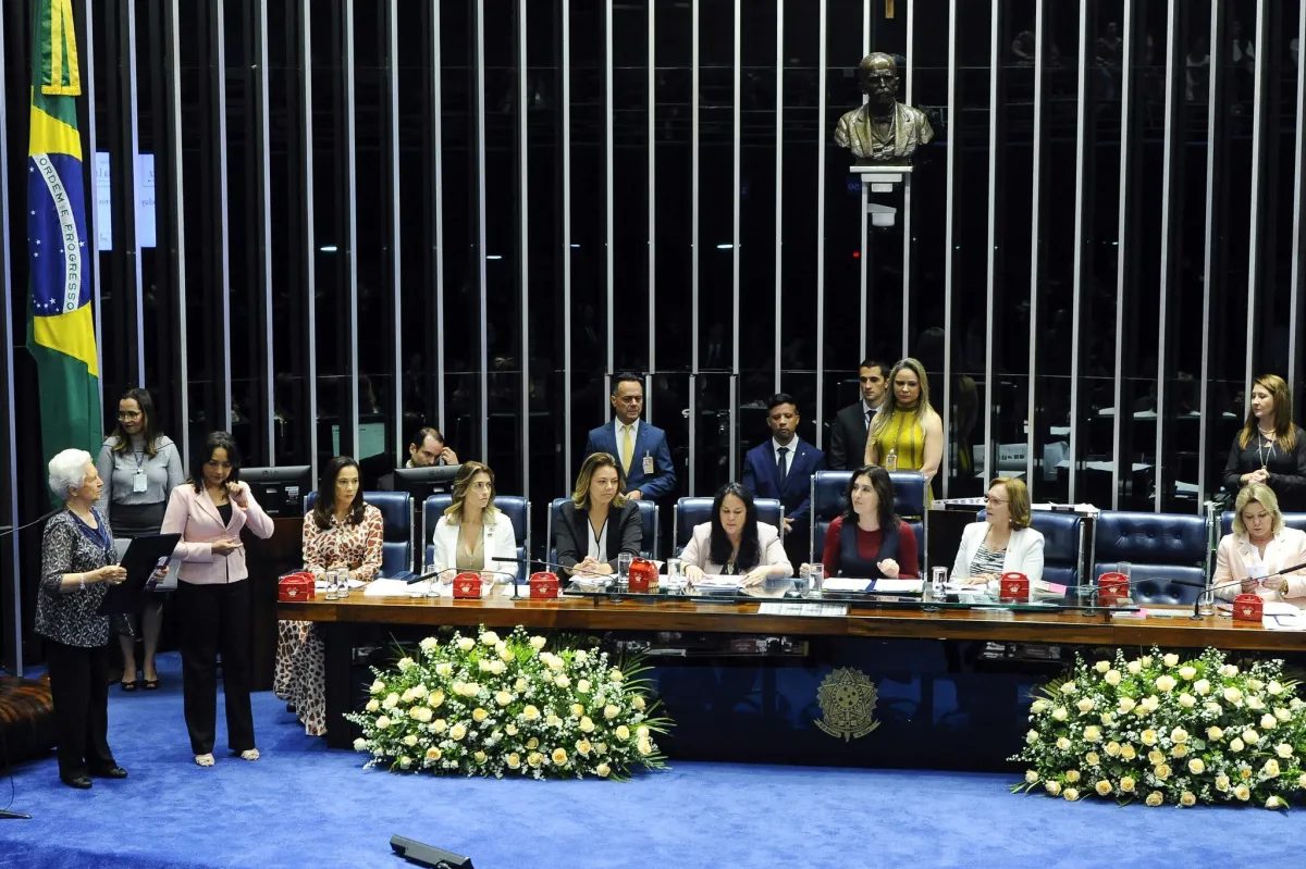 Senado elege 12 mulheres e bate recorde histórico de representação feminina