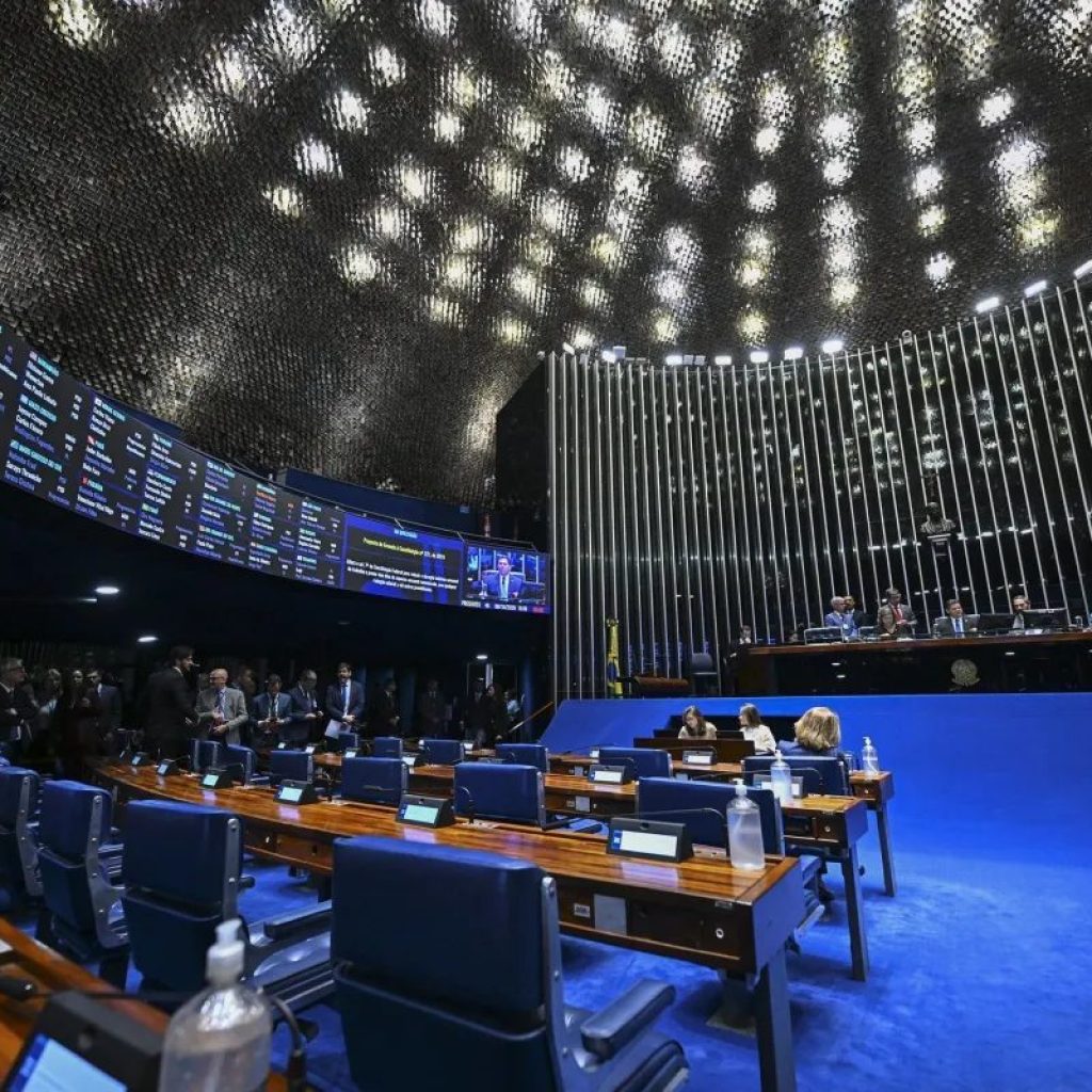 Senado tem hoje segunda sessão de debate sobre fim da escala 6×1