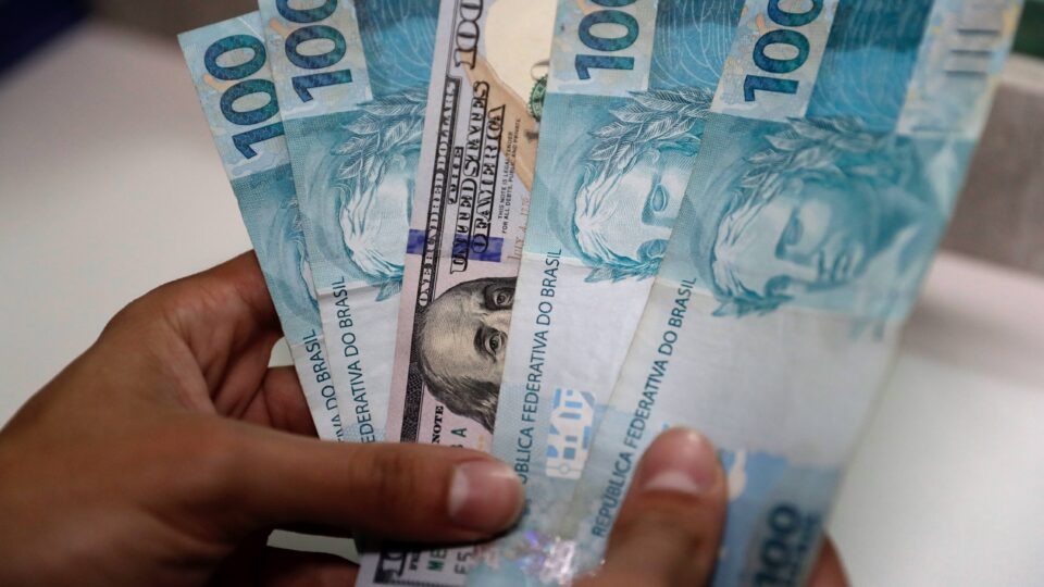STJ flexibiliza penhora de salário para pagamento de dívidas