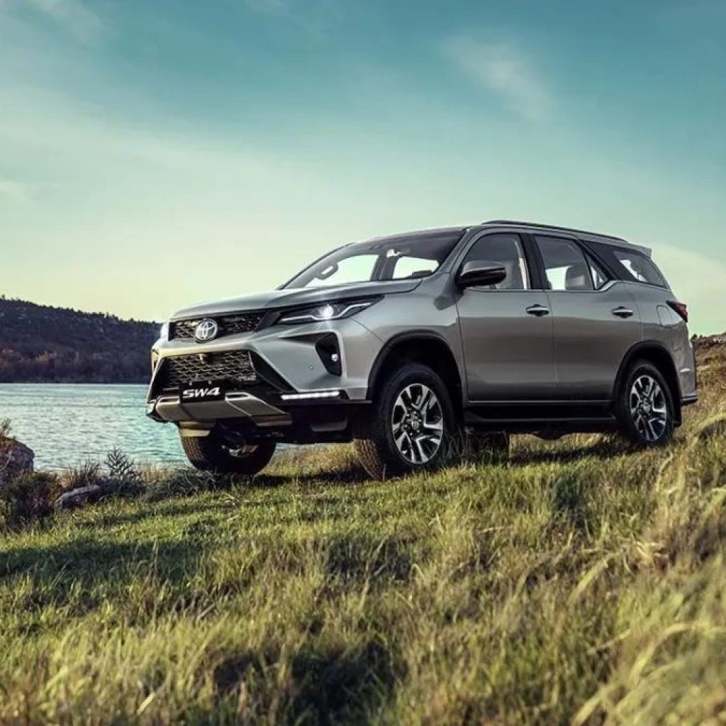 Toyota SW4 tem desconto acima de R$ 50 mil contra Haval H9