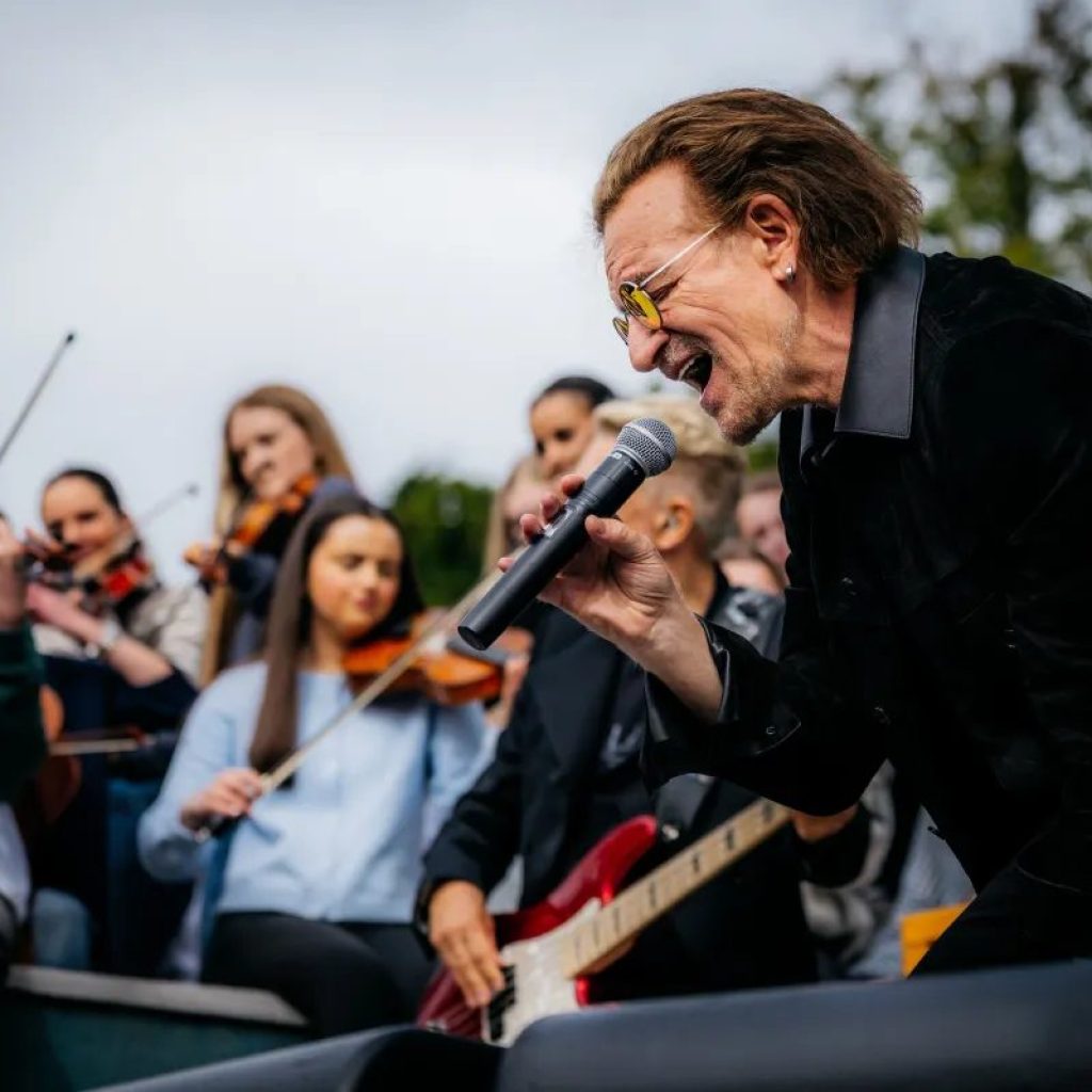 U2 fará show no intervalo de jogo da NFL; saiba como assistir
