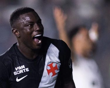 Vasco 3 x 2 Corinthians: veja os melhores momentos do Brasileirão