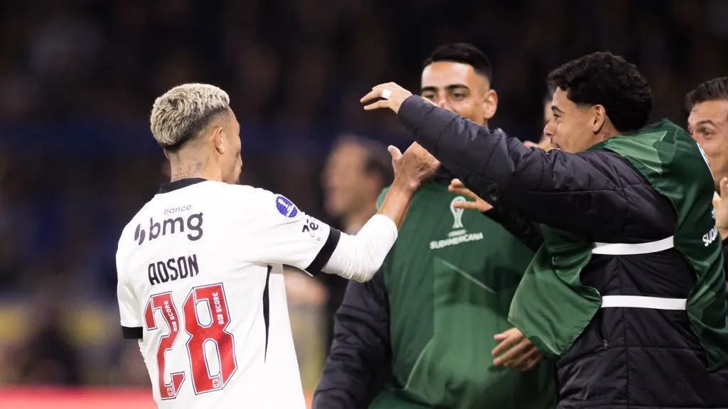 Vasco vence o Boca Juniors fora de casa pela Sul-Americana