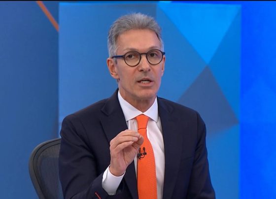 Zema deve formalizar apoio a Flávio logo após encerramento de apuração dos votos