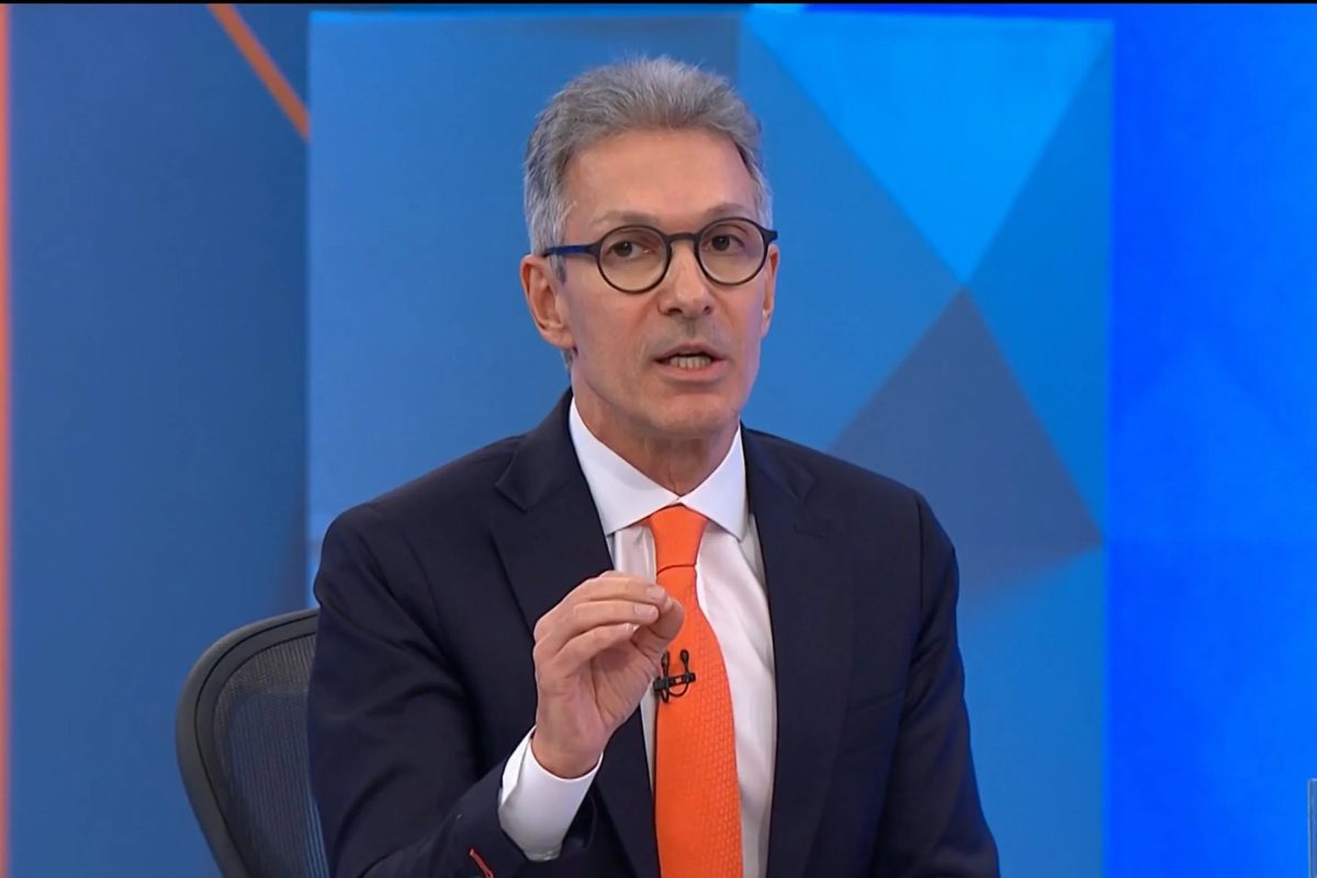 Zema vai apoiar Flávio no segundo turno logo após apuração